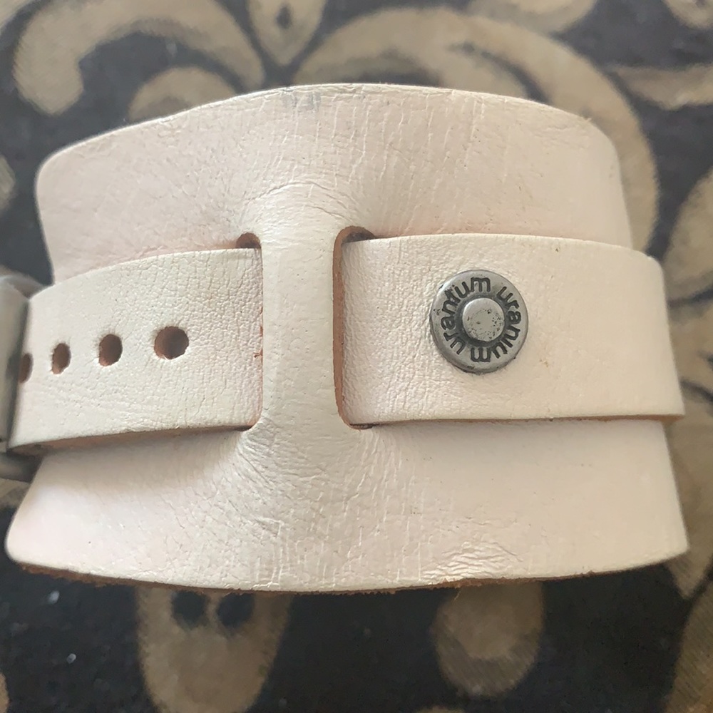 Leather bracelet - Picture 3 of 4